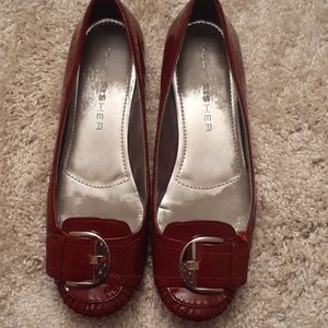 Casual red flats
